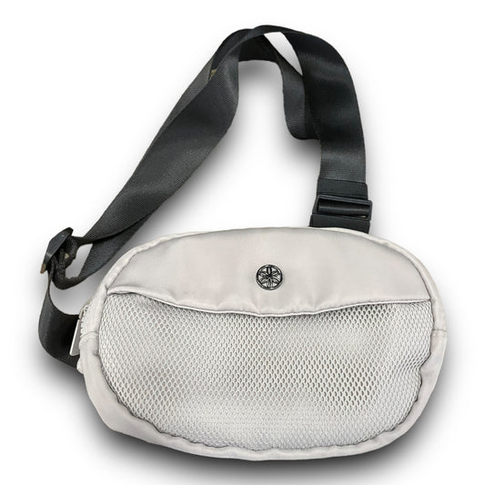 Belt Bag By Gaiam  Size: Small
