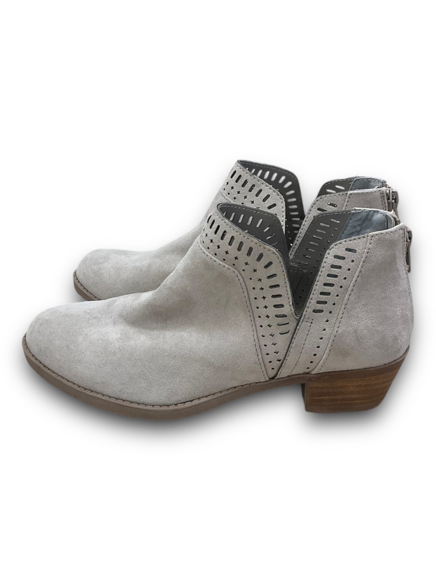 Boots Ankle Heels By Carlos By Carlos Santana In Grey, Size: 6