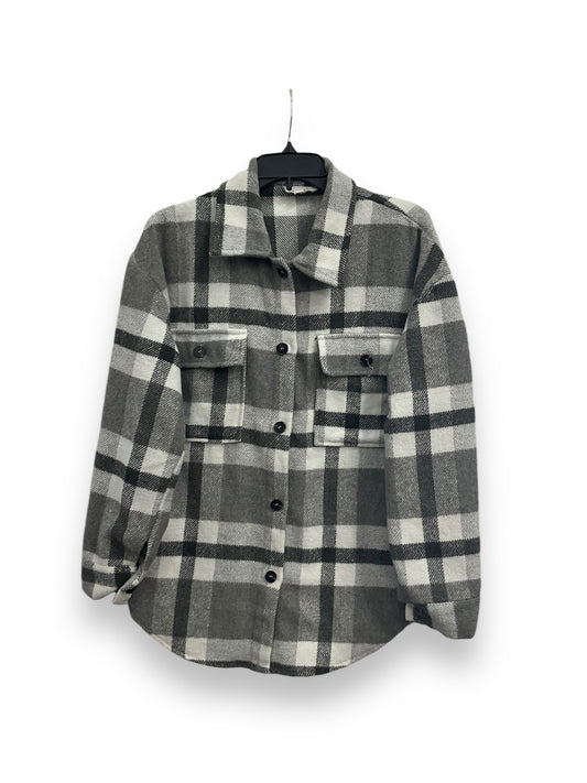 Jacket Shirt By Clothes Mentor In Plaid Pattern, Size: S