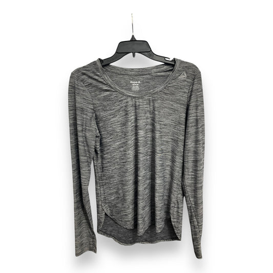 Athletic Top Long Sleeve Crewneck By Reebok In Grey, Size: M