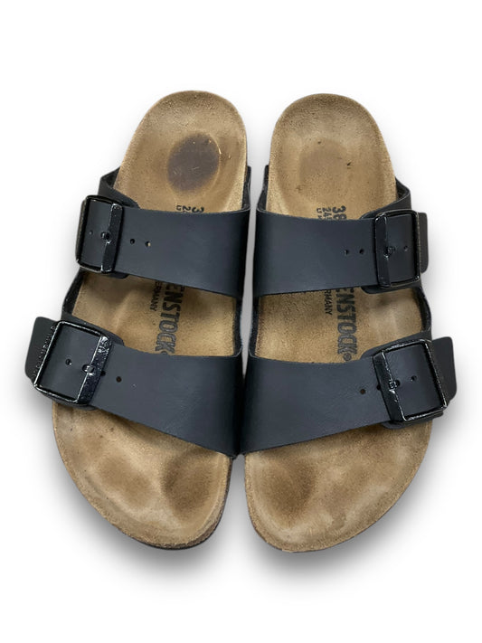 Sandals Flats By Birkenstock In Black, Size: 7