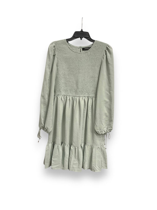 Dress Casual Short By Clothes Mentor In Green & Grey, Size: M