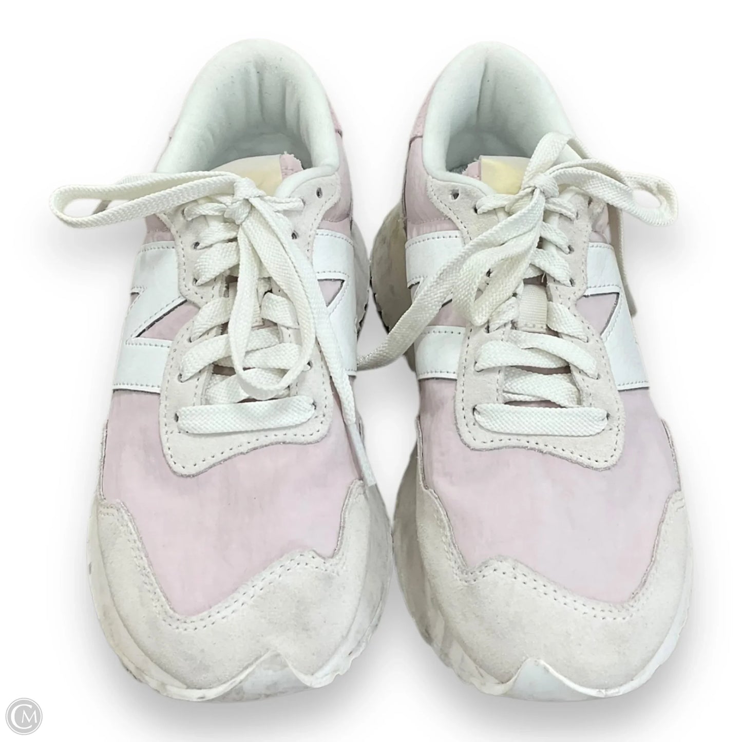 Shoes Sneakers By New Balance In Cream & Pink, Size: 6.5