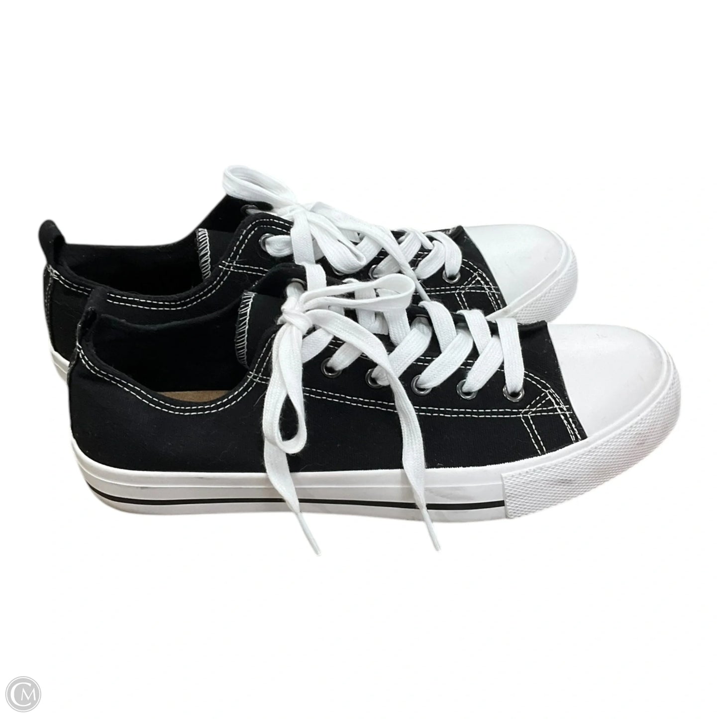 Shoes Sneakers By Maurices In Black & White, Size: 10