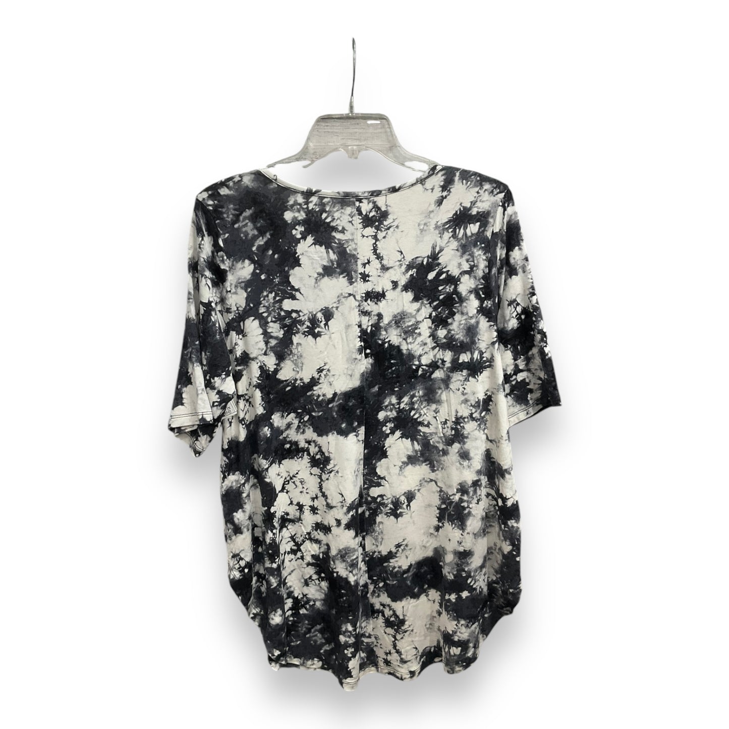 Top Short Sleeve Basic By Torrid In Tie Dye Print, Size: 1x