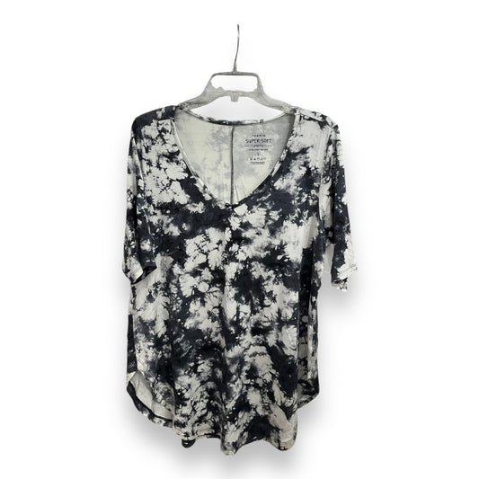 Top Short Sleeve Basic By Torrid In Tie Dye Print, Size: 1x