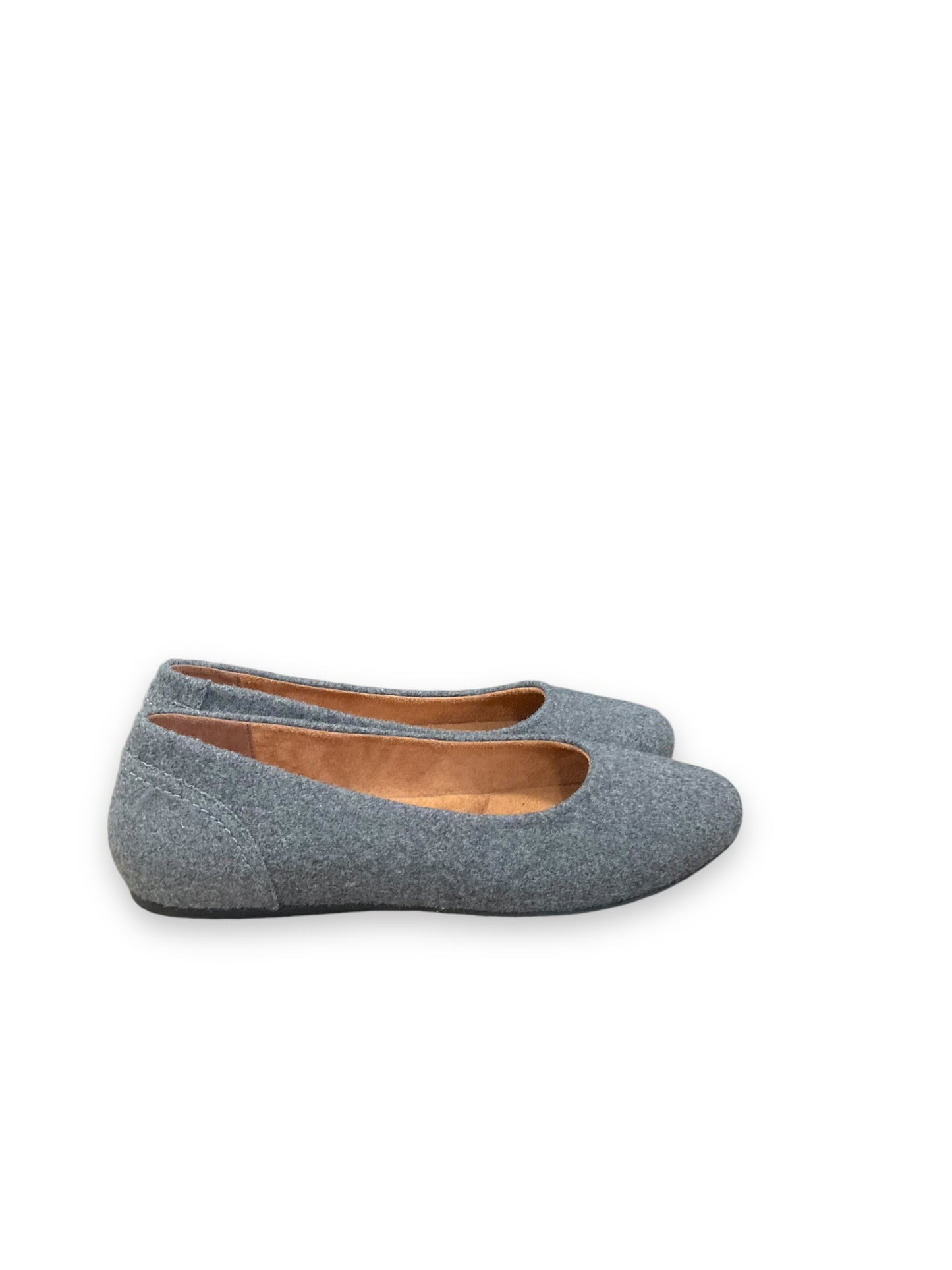 Shoes Flats By Cmc In Grey, Size: 11