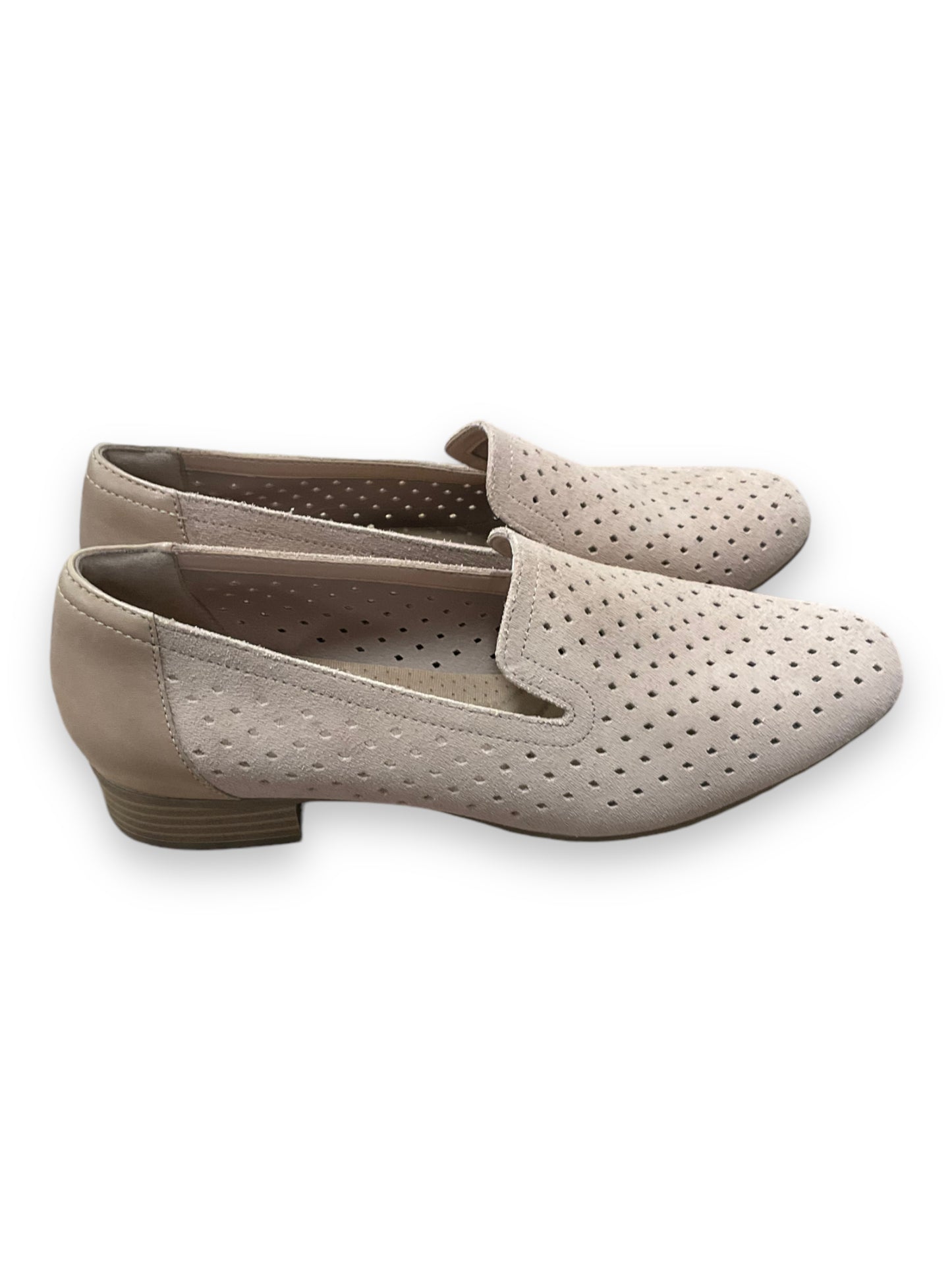 Shoes Flats By Clarks In Tan, Size: 7