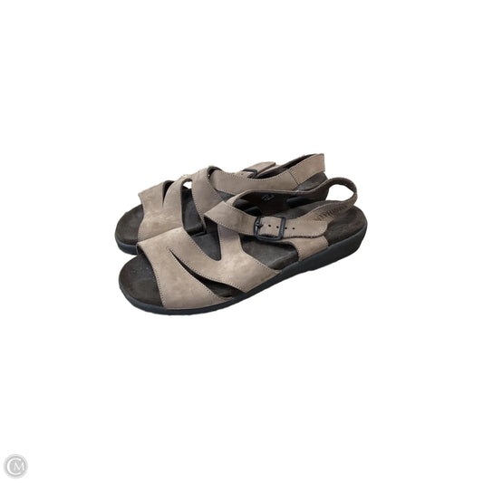 Sandals Flats By Mephisto In Brown, Size: 7.5