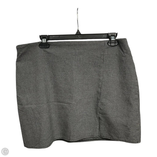 Skirt Mini & Short By Old Navy In Black & Grey, Size: L