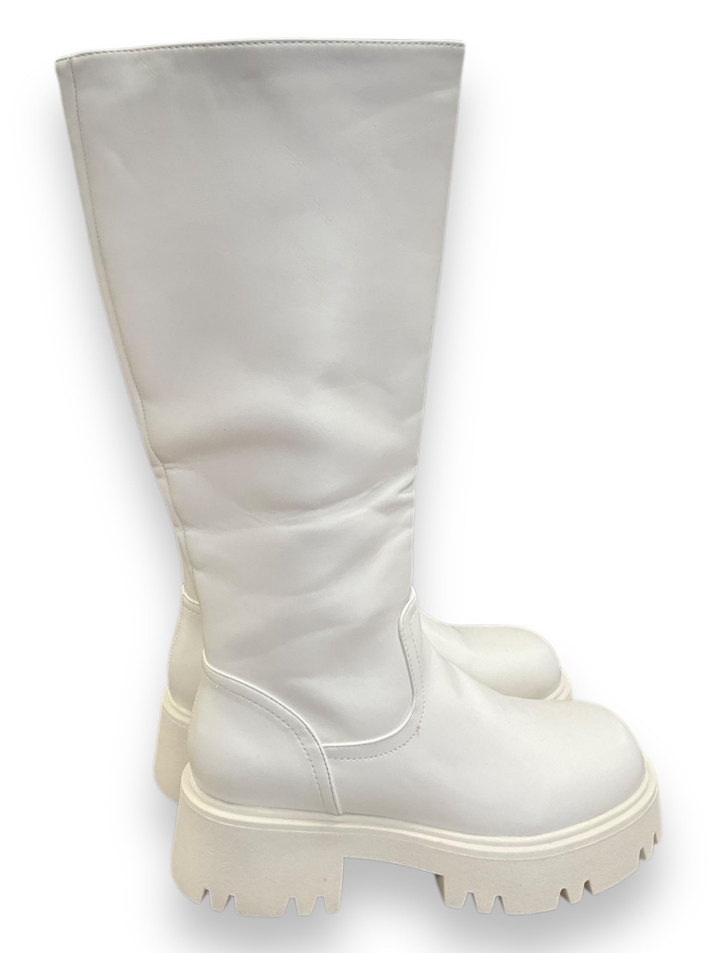 Boots Mid-calf Heels By Dreamers In White, Size: 8