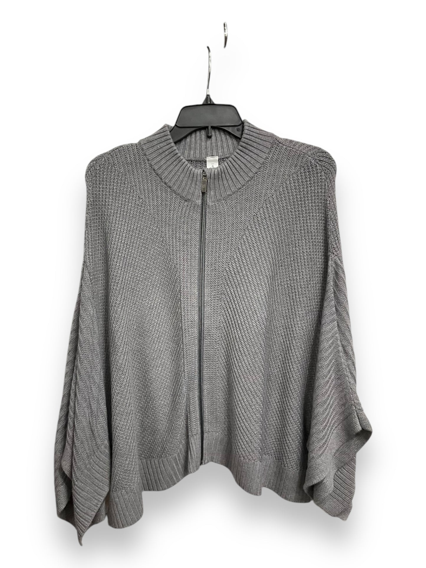 Poncho By Lululemon In Grey, Size: Xs