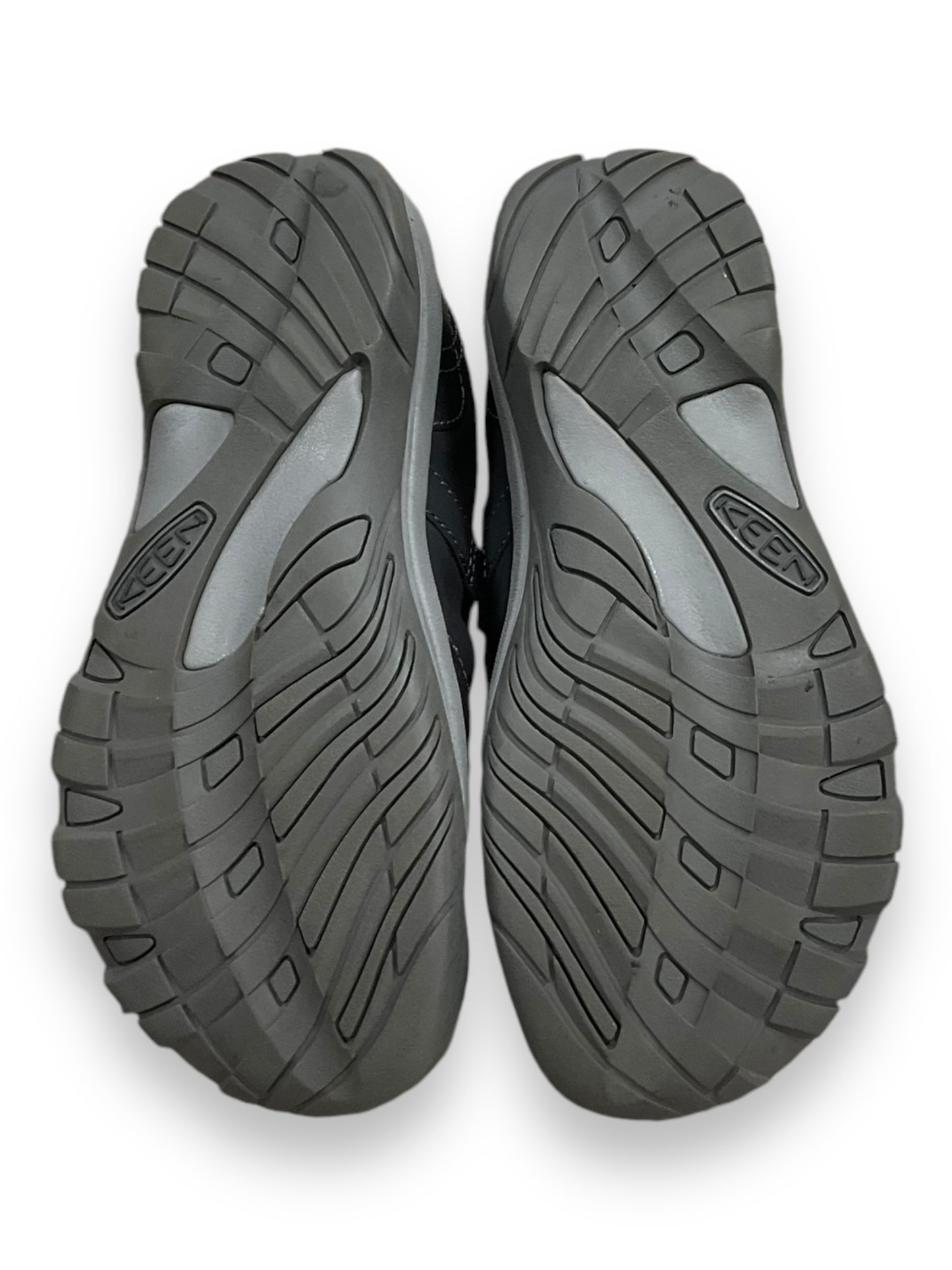 Shoes Flats By Keen In Black & Grey, Size: 7