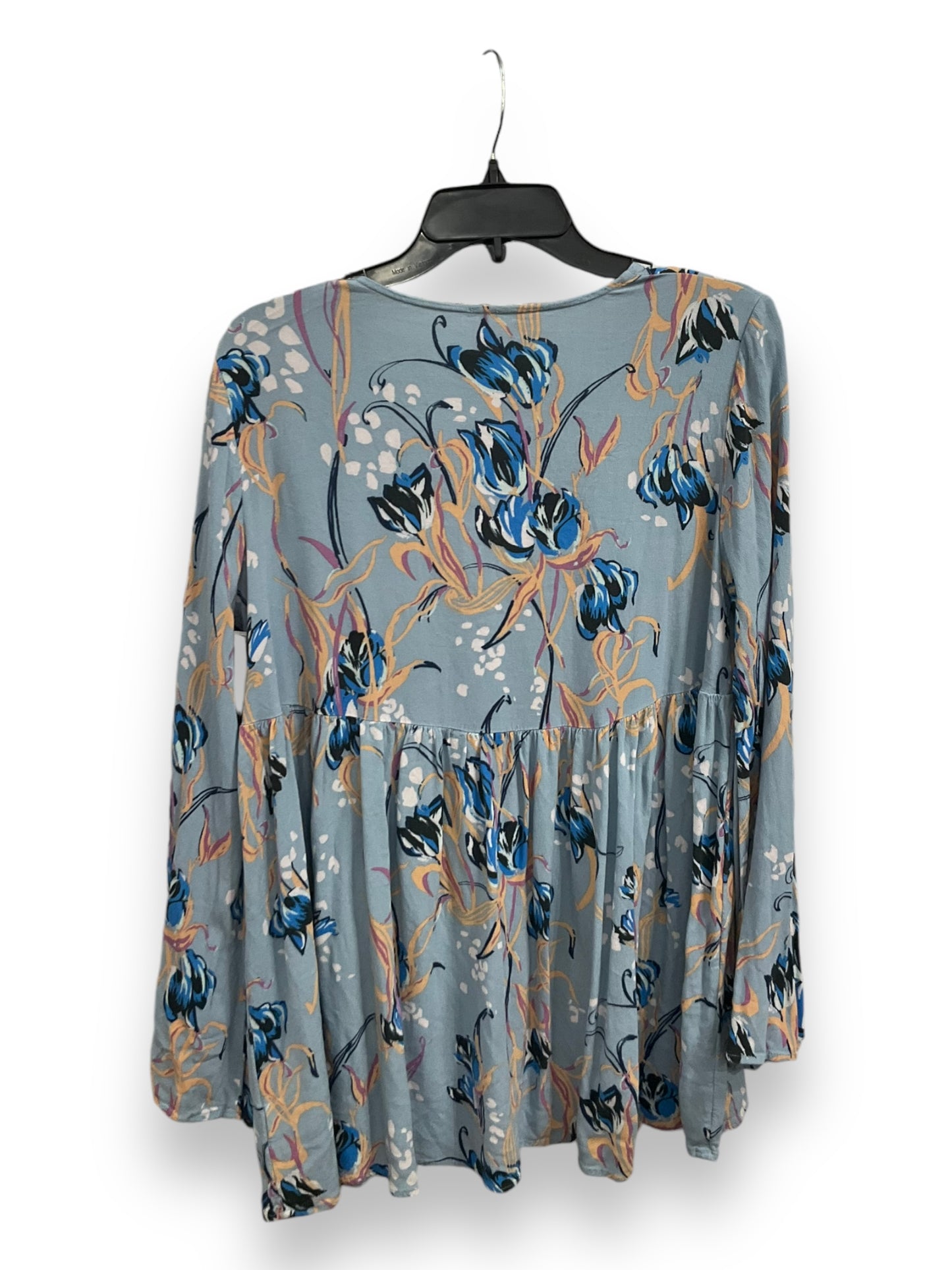 Top Long Sleeve By Free People In Blue, Size: M