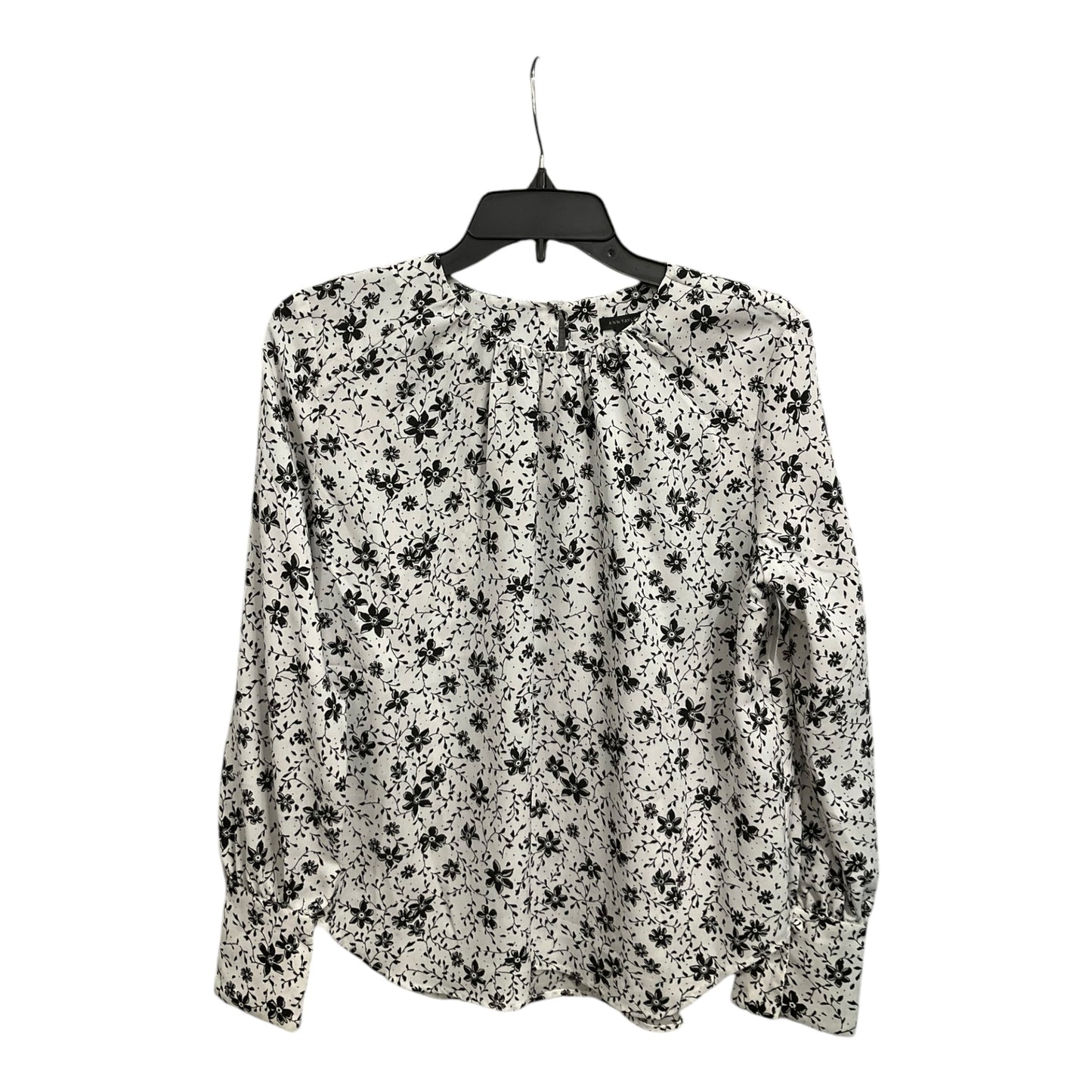 Blouse Long Sleeve By Ann Taylor In Black & White, Size: Xs