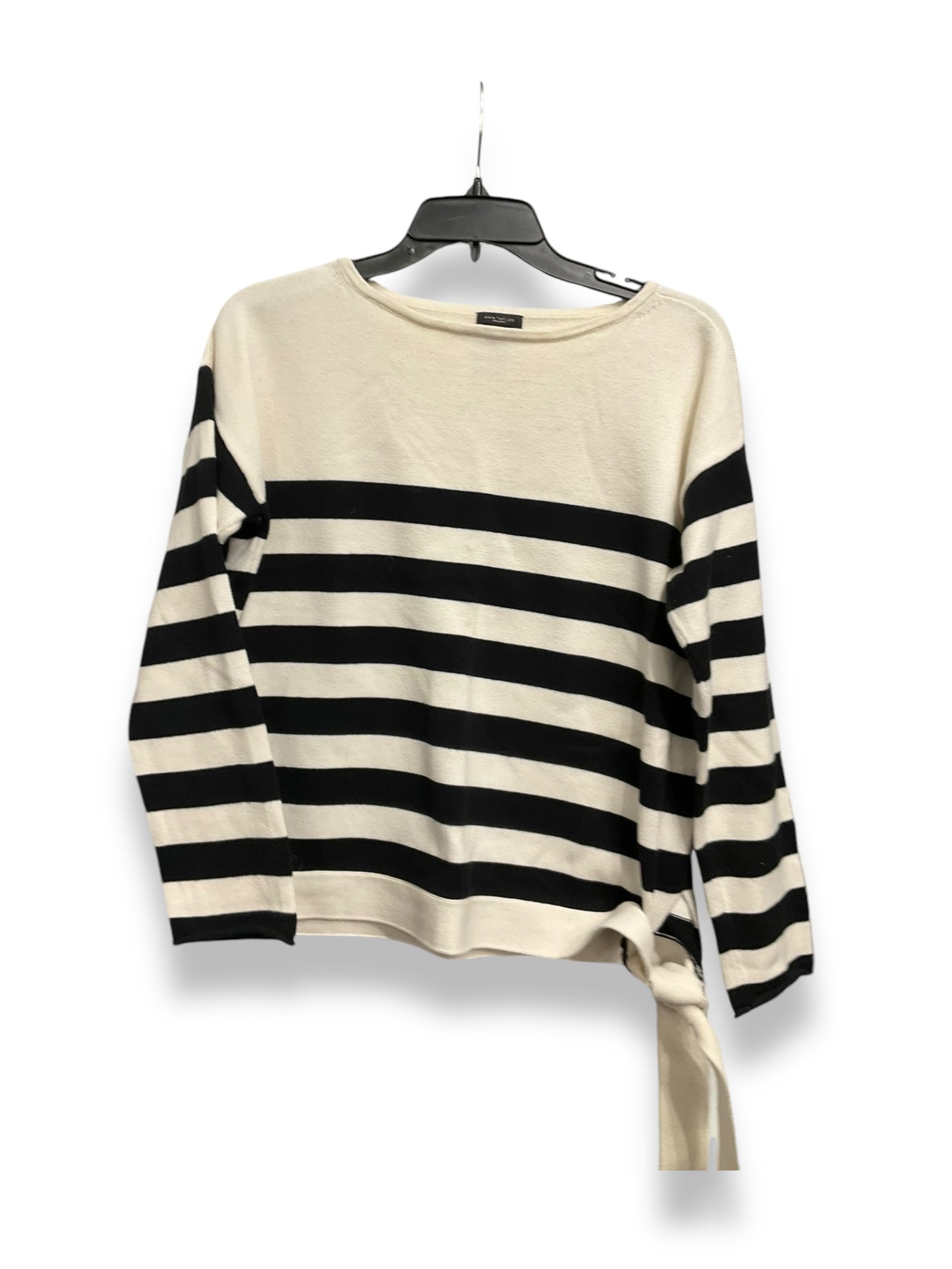 Sweater By Ann Taylor In Striped Pattern, Size: M