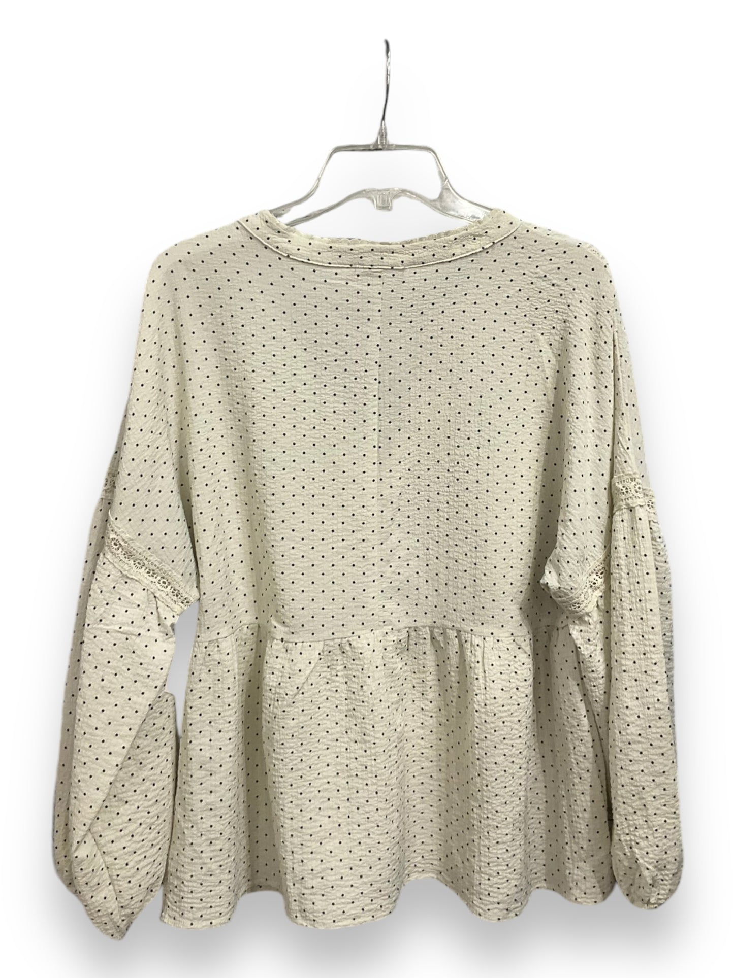 Top 3/4 Sleeve By Blu Pepper In Polkadot Pattern, Size: L