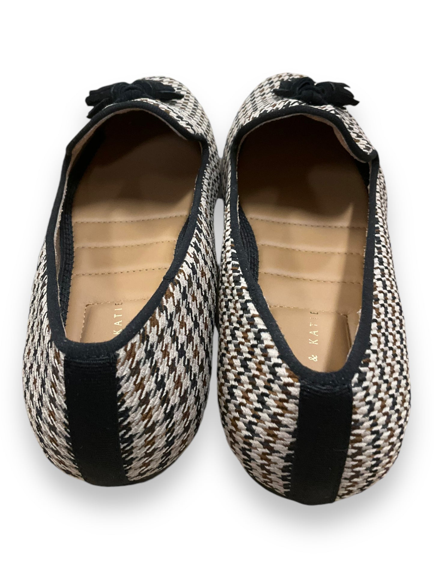 Shoes Flats By Kelly And Katie In Plaid Pattern, Size: 8.5