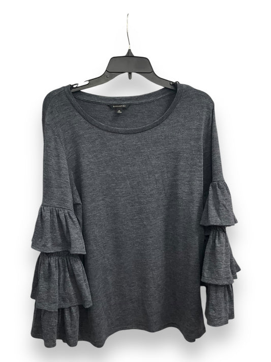 Top Long Sleeve By Banana Republic In Grey, Size: Xl