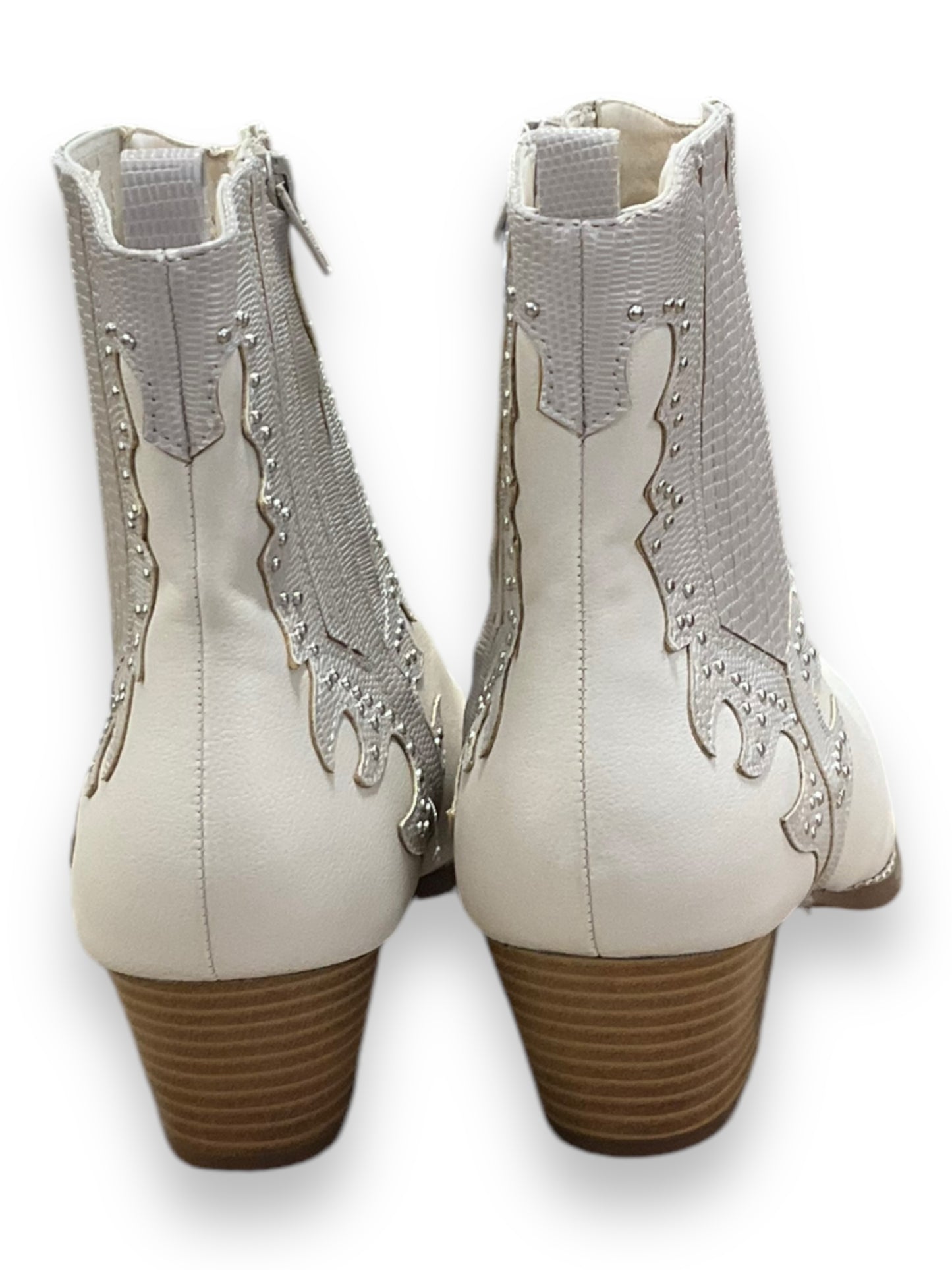 Boots Western By Comfort Casual In Cream, Size: 11