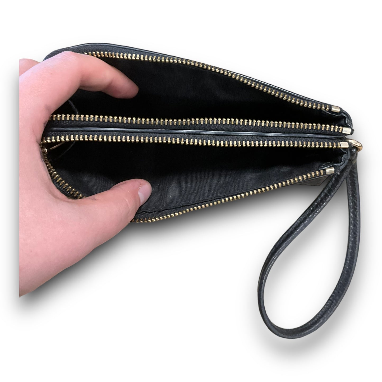 Wallet By Travelon  Size: Medium