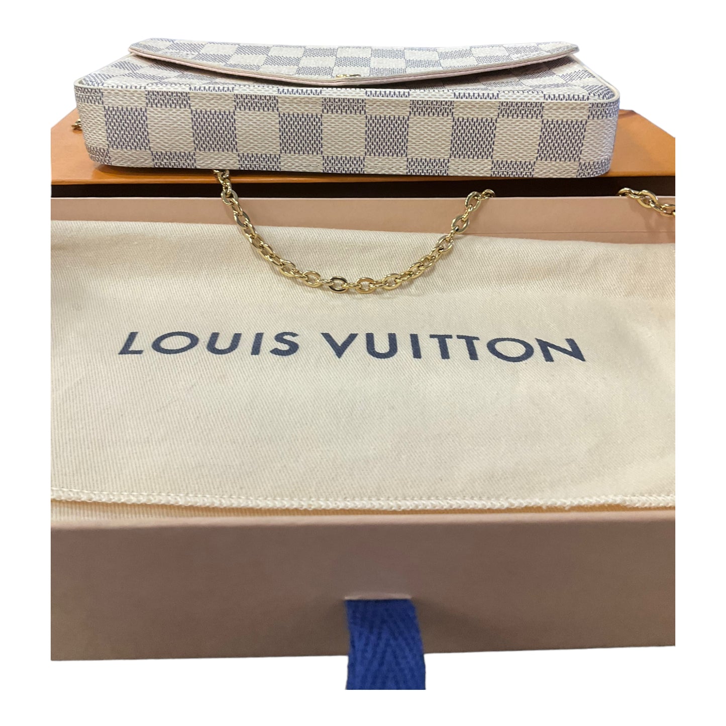 Crossbody Luxury Designer By Louis Vuitton  Size: Medium