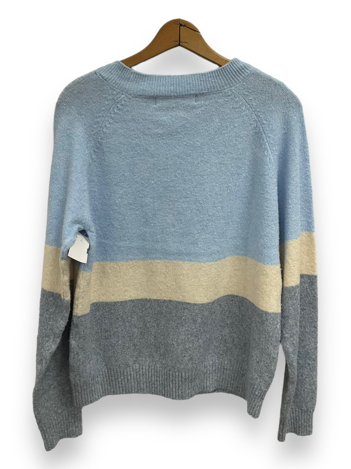 Sweater By Clothes Mentor  Size: M