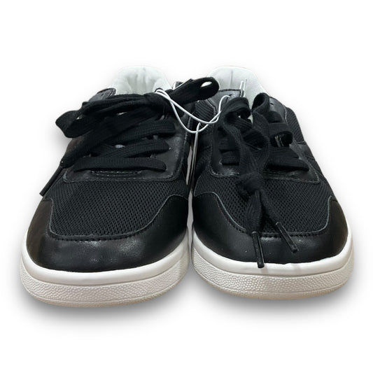 Shoes Sneakers By Old Navy  Size: 7.5