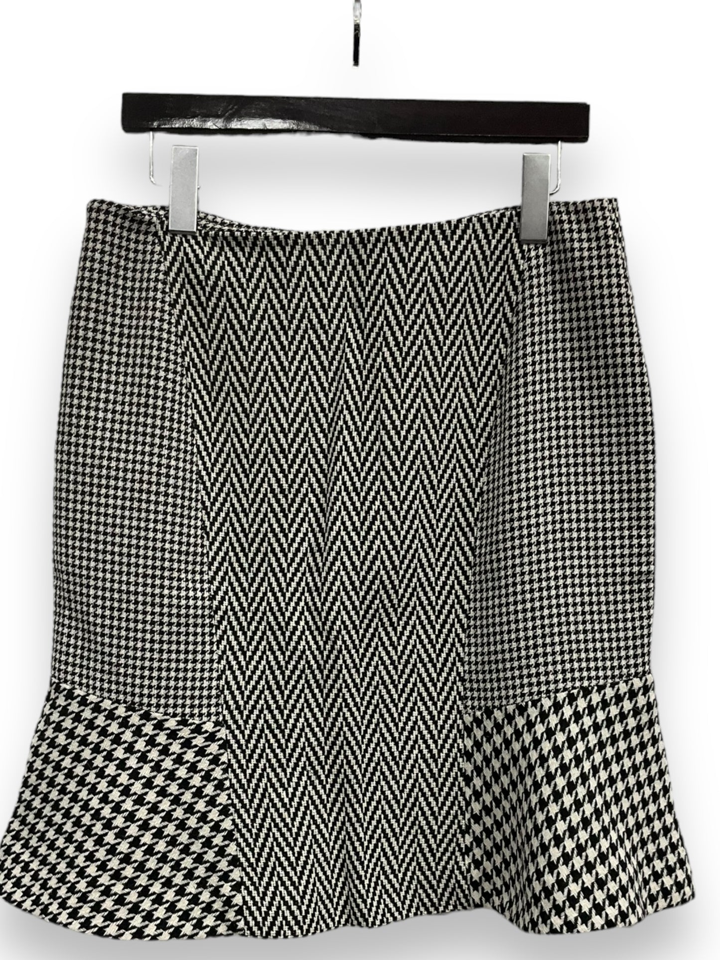 Skirt Mini & Short By Ann Taylor  Size: 8